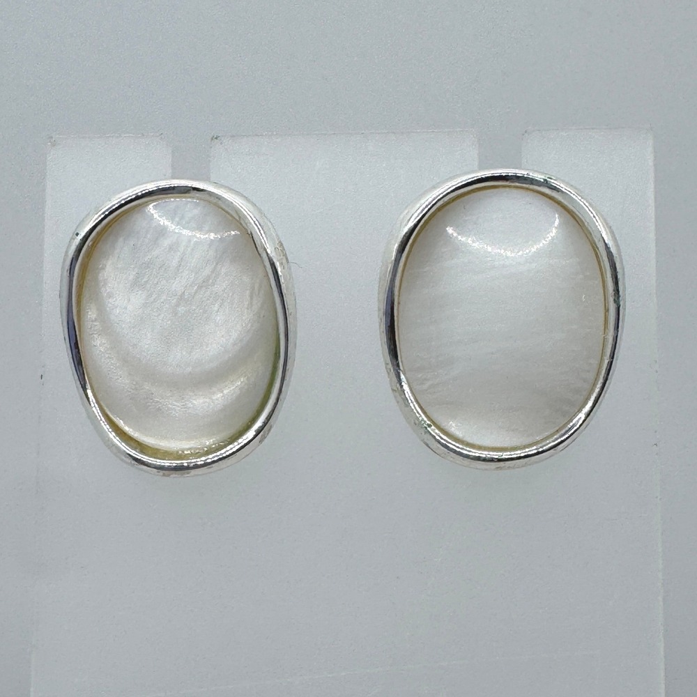 Silver Tone Oval Mother of Pearl Stud Earrings White Iridescent Shell Coastal